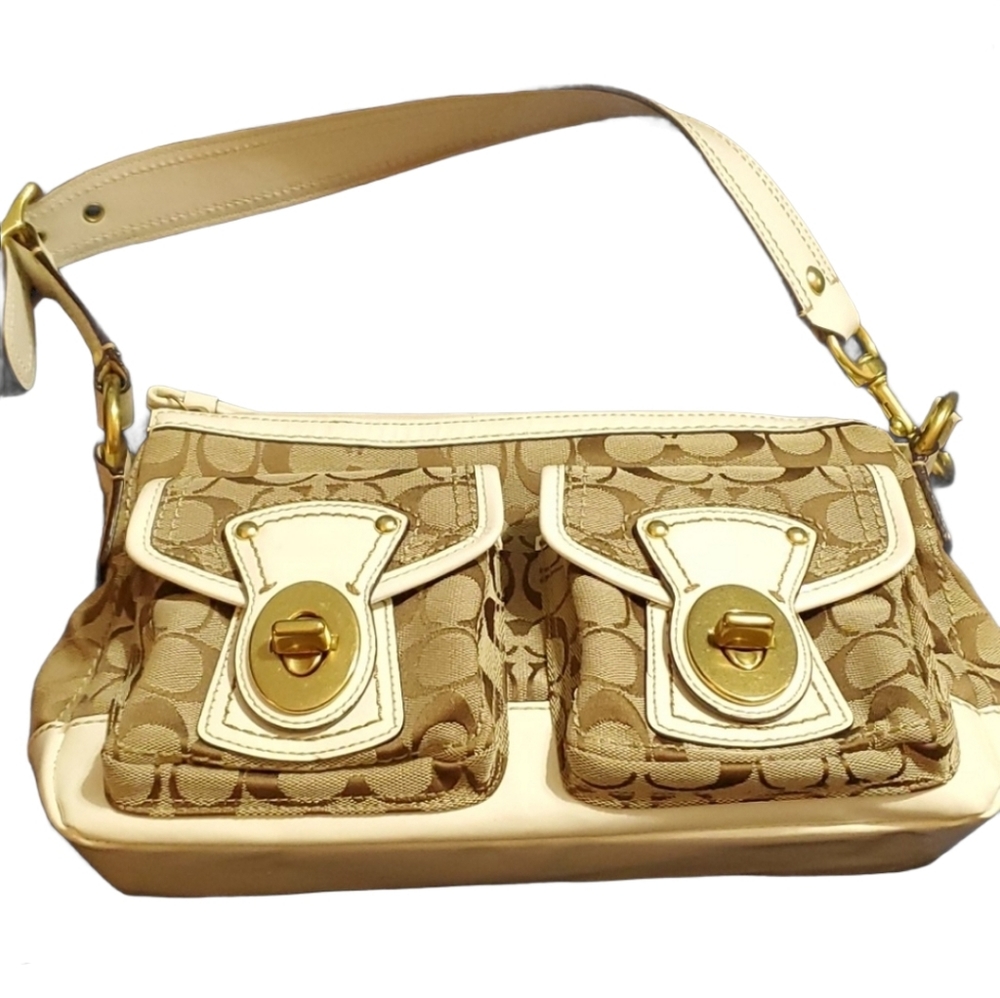 Authentic Coach Legacy Signature Pocket pu…